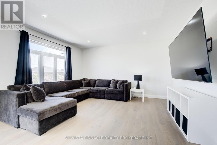 Photo 18 at 24 Kelly Drive, Ingersoll (Thamesford), Ingersoll