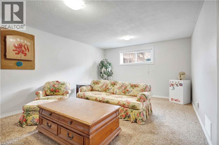 Photo 19 at 170 Paris Road, Ewing, Brantford