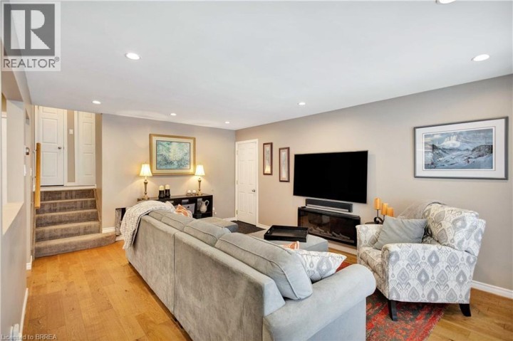 Photo 14 at 170 Paris Road, Ewing, Brantford