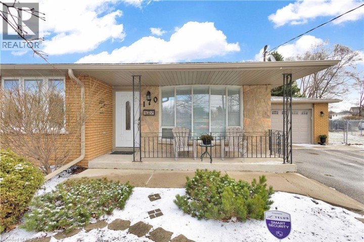 Photo 2 at 170 Paris Road, Ewing, Brantford