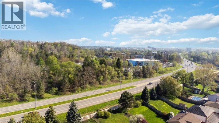 Photo 37 at 25 Winter Way, Beckett, Brantford