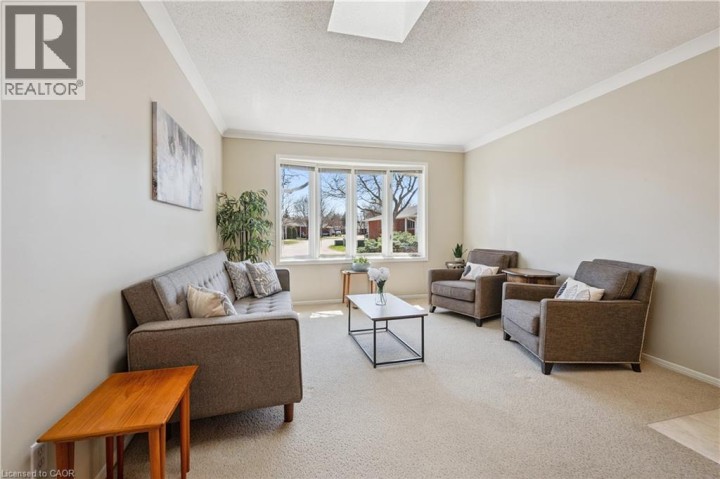 Photo 2 at 29 - 1030 E Colborne Street, Echo Place, Brantford
