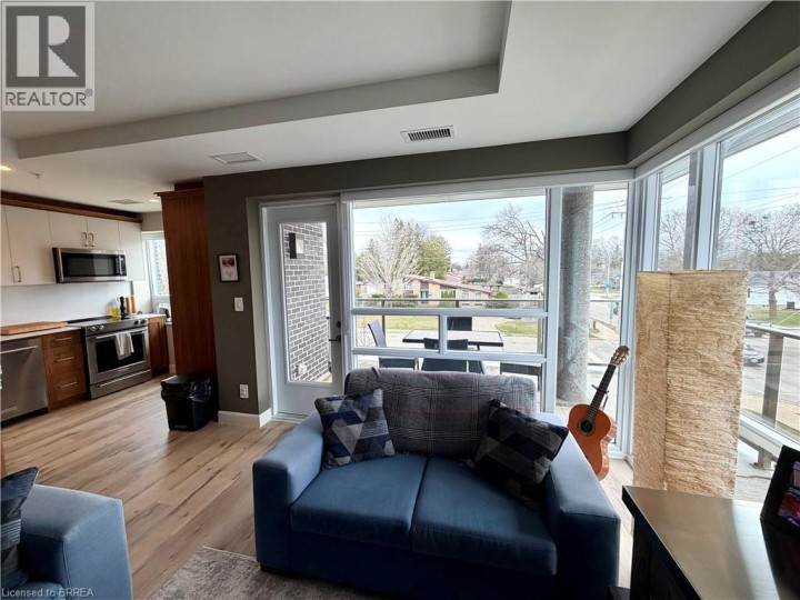 Photo 17 at 211 - 34 Norman Street, Fairview / Greenbrier, Brantford