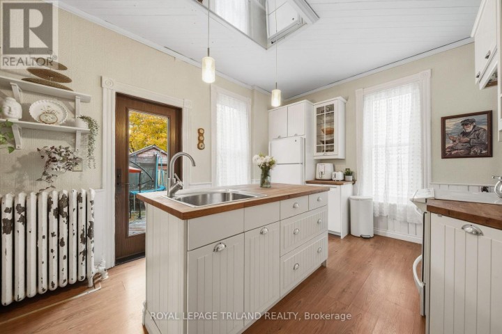 Photo 10 at 34 Gladstone Avenue, St. Thomas