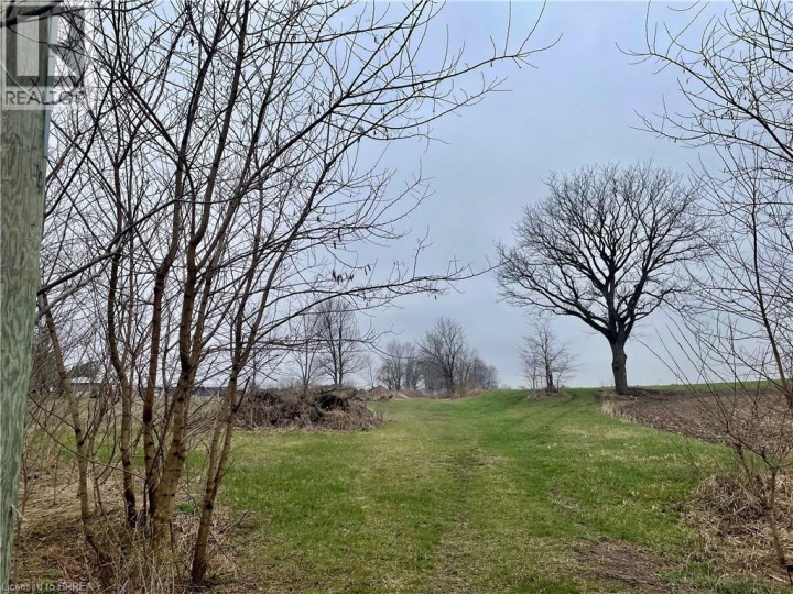 Photo 1 at 161 Pleasant Ridge Road, Mt. Pleasant, Brantford