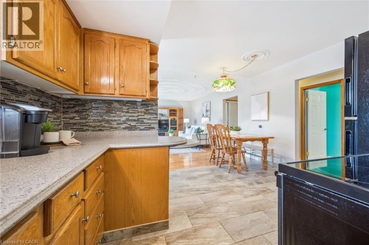 Photo 13 at 120 Lorraine Avenue, Heritage Park / Rosemount, Kitchener