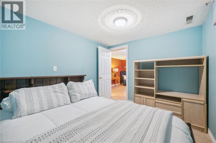 Photo 29 at 120 Lorraine Avenue, Heritage Park / Rosemount, Kitchener