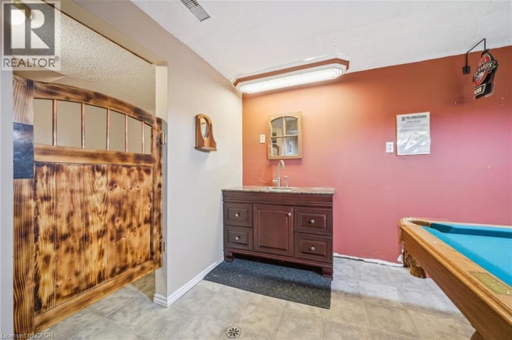 Photo 32 at 120 Lorraine Avenue, Heritage Park / Rosemount, Kitchener