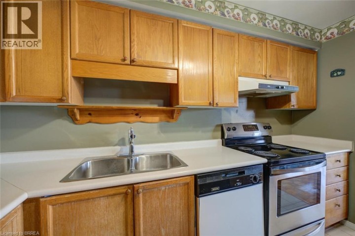 Photo 19 at 601 - 9 Bonheur Court, Lynden Hills, Brantford