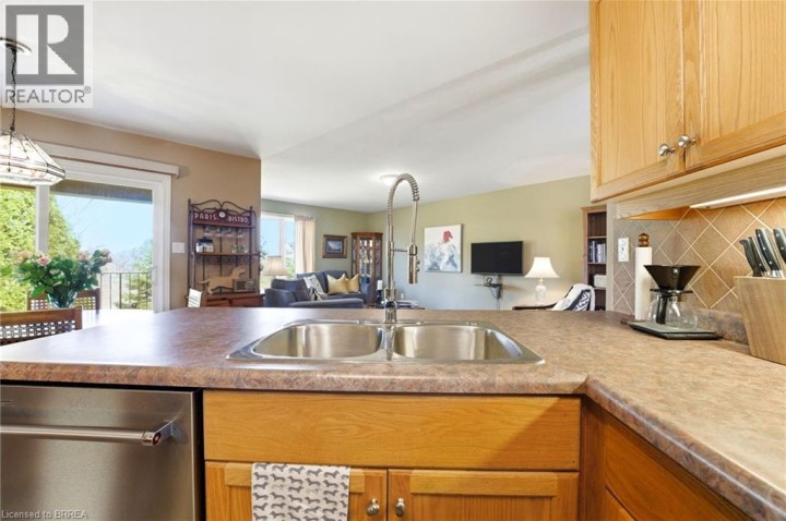 Photo 12 at 26 Cobblestone Drive, Innerkip (Victoria Park), Woodstock