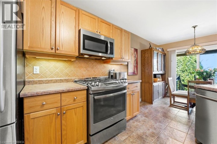 Photo 13 at 26 Cobblestone Drive, Innerkip (Victoria Park), Woodstock