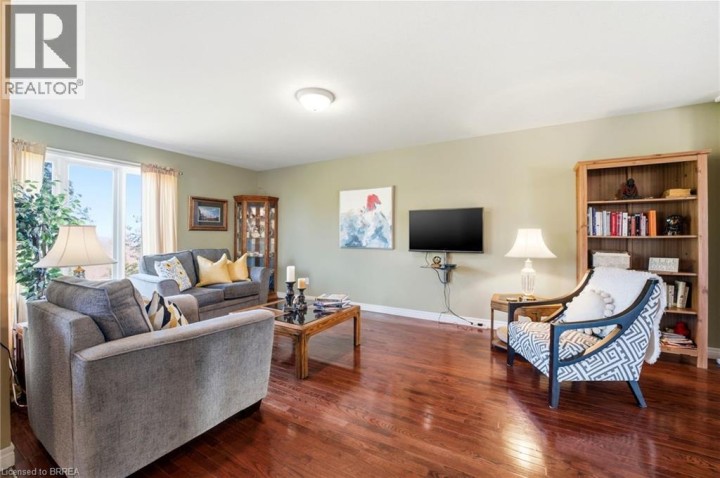 Photo 9 at 26 Cobblestone Drive, Innerkip (Victoria Park), Woodstock