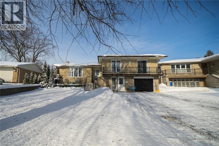 Photo 1 at 44 Shalfleet Boulevard, Grand Woodlands, Brantford