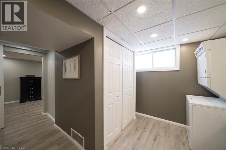 Photo 30 at 44 Shalfleet Boulevard, Grand Woodlands, Brantford