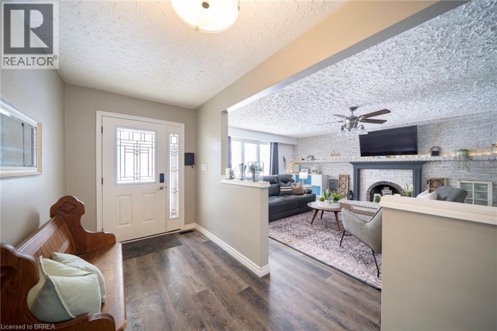 Photo 4 at 44 Shalfleet Boulevard, Grand Woodlands, Brantford