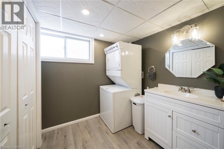 Photo 29 at 44 Shalfleet Boulevard, Grand Woodlands, Brantford