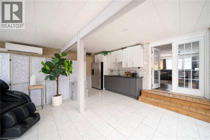 Photo 26 at 44 Shalfleet Boulevard, Grand Woodlands, Brantford