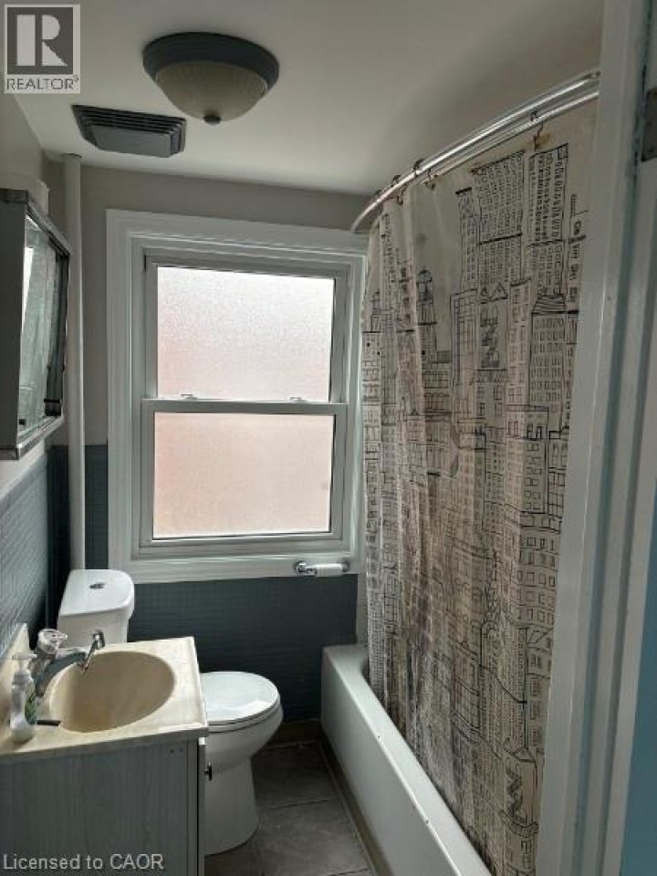 Photo 7 at 182 Marlborough Street, East Ward, Brantford