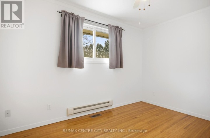 Photo 13 at 72 Elmwood Avenue, St. Thomas