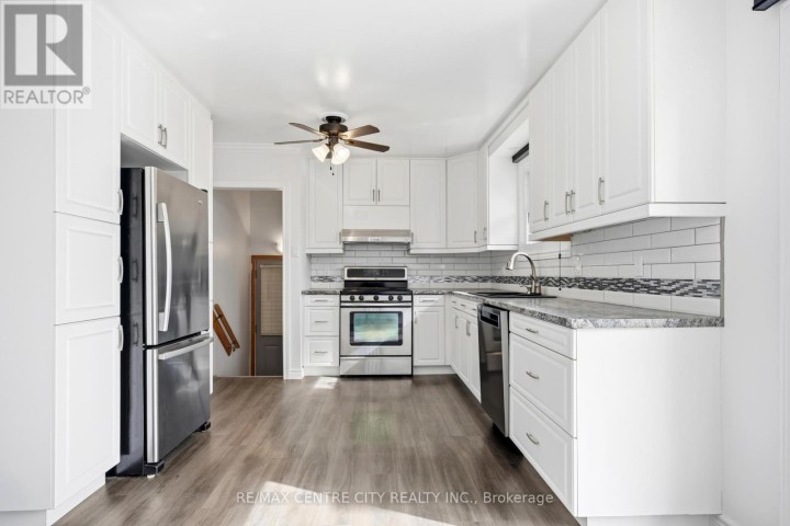Photo 6 at 72 Elmwood Avenue, St. Thomas