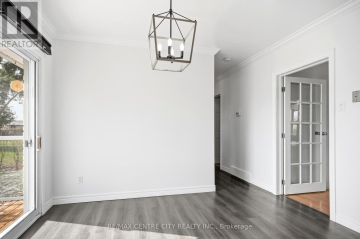 Photo 9 at 72 Elmwood Avenue, St. Thomas