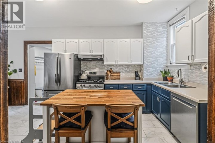 Photo 14 at 174 Marlborough Street, East Ward, Brantford