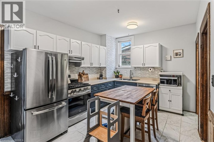 Photo 15 at 174 Marlborough Street, East Ward, Brantford