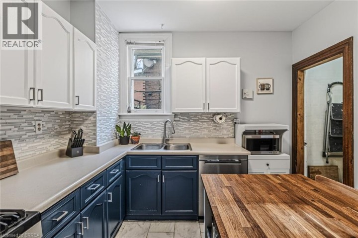 Photo 16 at 174 Marlborough Street, East Ward, Brantford