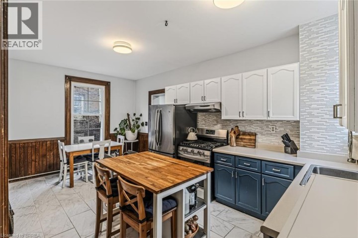 Photo 17 at 174 Marlborough Street, East Ward, Brantford