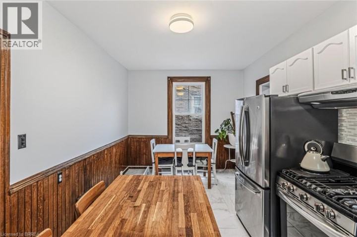 Photo 18 at 174 Marlborough Street, East Ward, Brantford