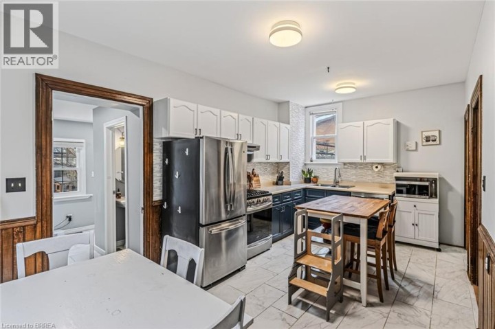 Photo 19 at 174 Marlborough Street, East Ward, Brantford