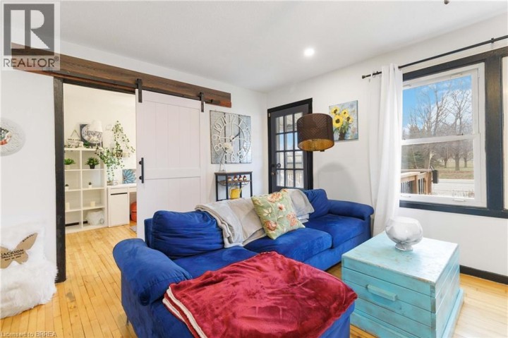 Photo 12 at 213 Elgin Street, East Ward, Brantford