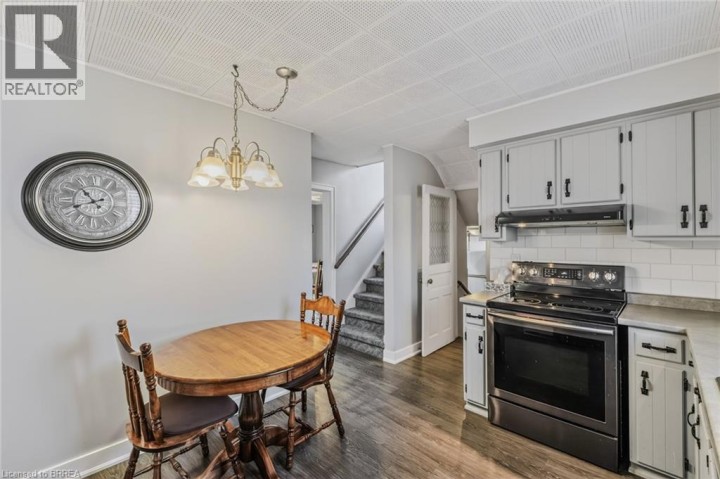 Photo 14 at 19 Lyndsay Street, Old West Brant, Brantford