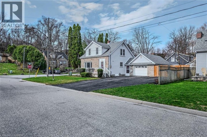 Photo 4 at 19 Lyndsay Street, Old West Brant, Brantford