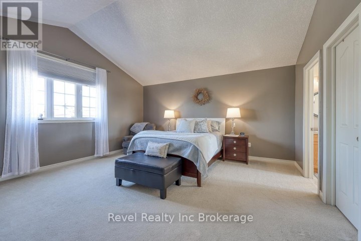 Photo 20 at 7 Woodhatch Crescent, Ingersoll - North, Ingersoll
