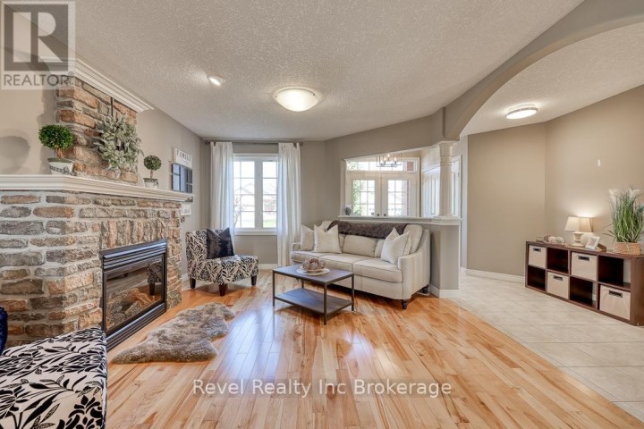 Photo 7 at 7 Woodhatch Crescent, Ingersoll - North, Ingersoll