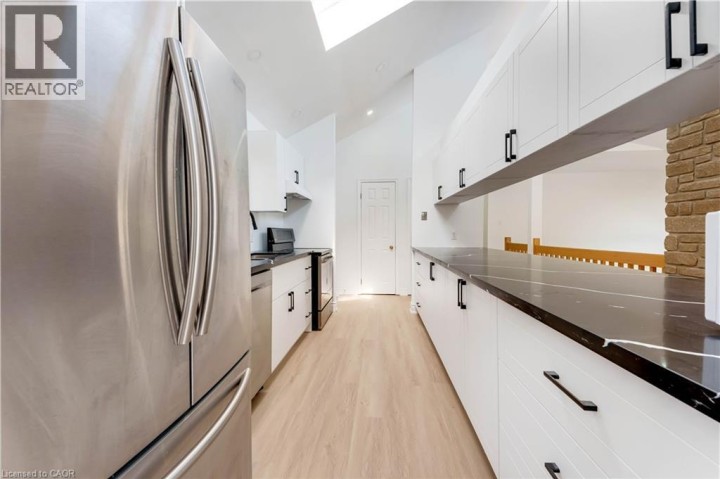 Photo 7 at 530 S Fountain Street, Preston South, Cambridge