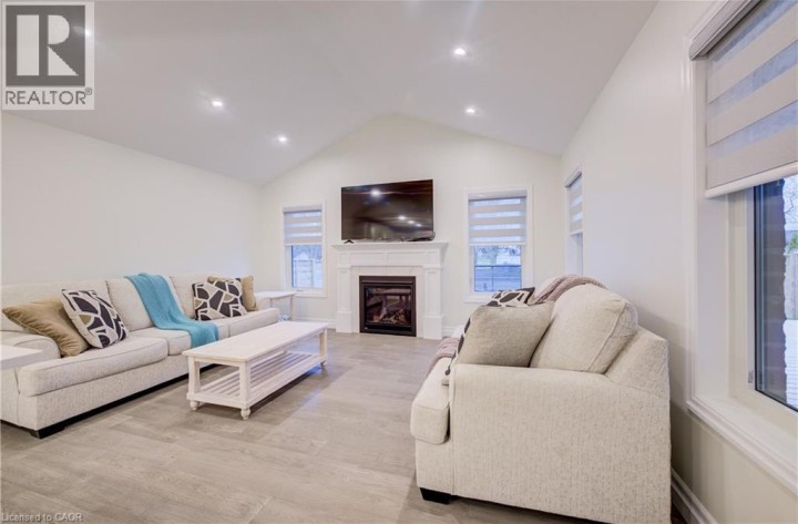 Photo 19 at 4 Livingston Drive, Tillsonburg