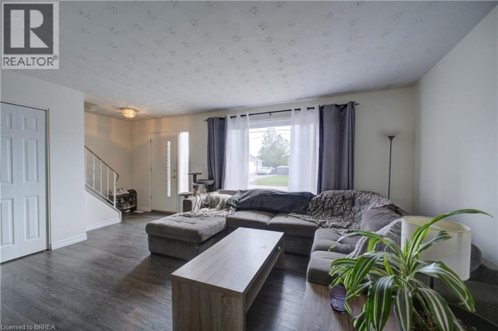 Photo 3 at 32 Morley Avenue, Echo Place, Brantford