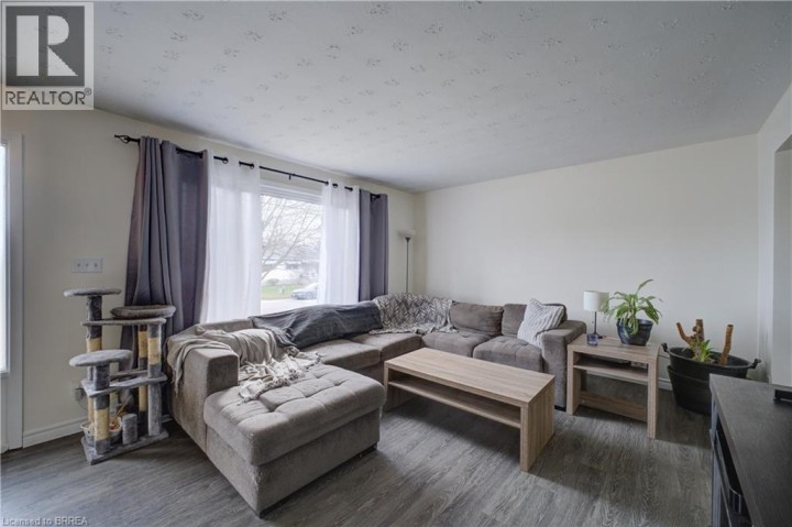 Photo 4 at 32 Morley Avenue, Echo Place, Brantford