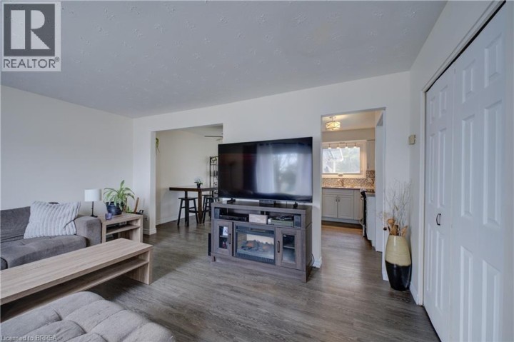 Photo 5 at 32 Morley Avenue, Echo Place, Brantford