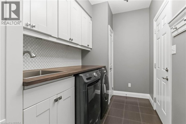 Photo 23 at 54 Nightingale Drive, Donegal / Mcguiness, Brantford