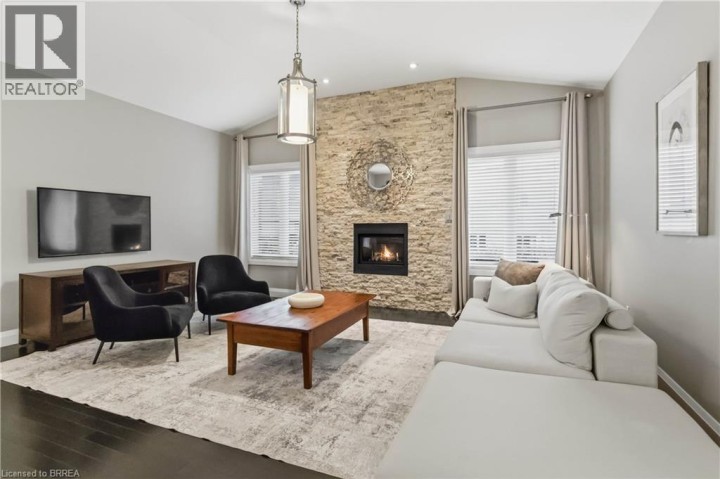 Photo 6 at 54 Nightingale Drive, Donegal / Mcguiness, Brantford