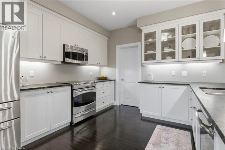 Photo 20 at 54 Nightingale Drive, Donegal / Mcguiness, Brantford