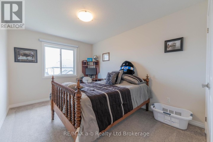 Photo 19 at 19 Huntley Avenue, Tillsonburg