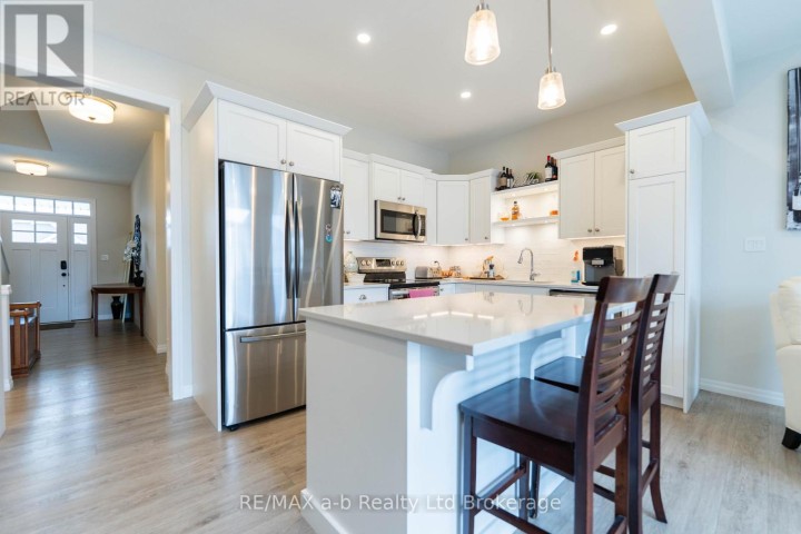Photo 9 at 19 Huntley Avenue, Tillsonburg