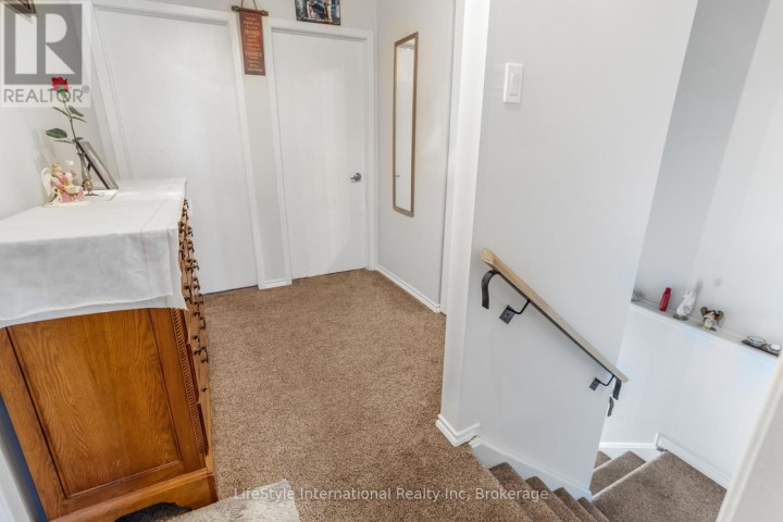 Photo 19 at 9 Hampton Street, Brantford