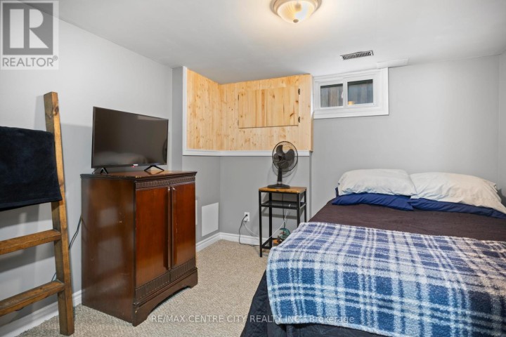 Photo 22 at 169 Fifth Avenue, St. Thomas