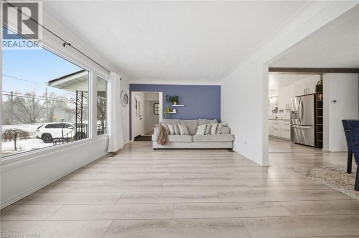 Photo 14 at 22 Paris Road, Henderson, Brantford