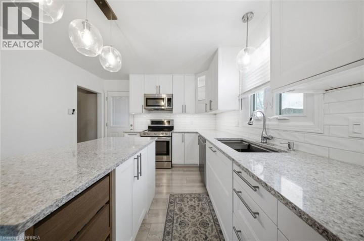 Photo 21 at 22 Paris Road, Henderson, Brantford